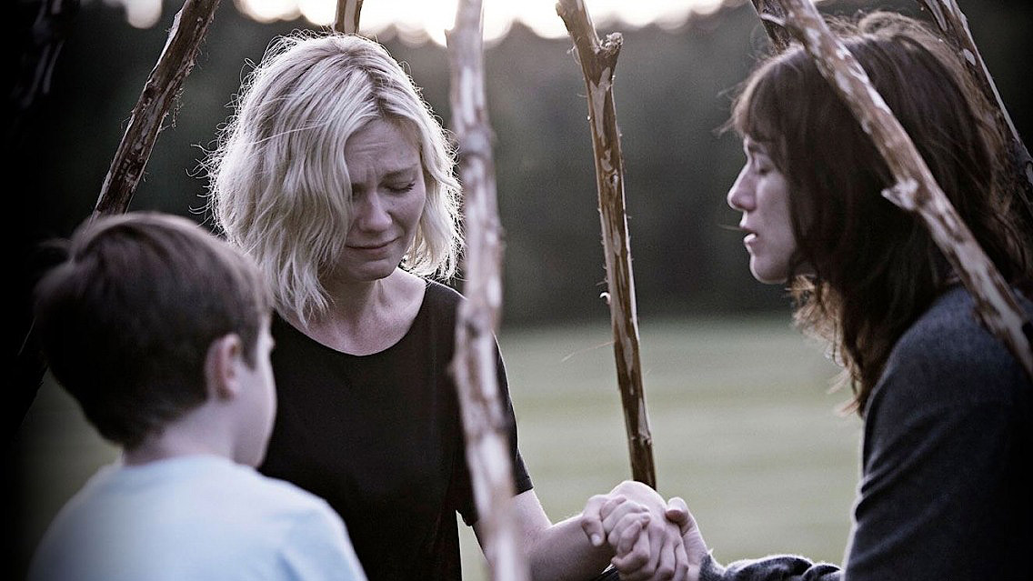 ������� ����� � �������������� �� �������� ����� �� ��������� ��. �� �� �������� ��� ������ ��� ������ � ����� �����. ���� ��������� � �� 29 ������, � ������ �Melancholia" ���� ���� �� ���������� �� ������� �����" �� ��������� � ���.